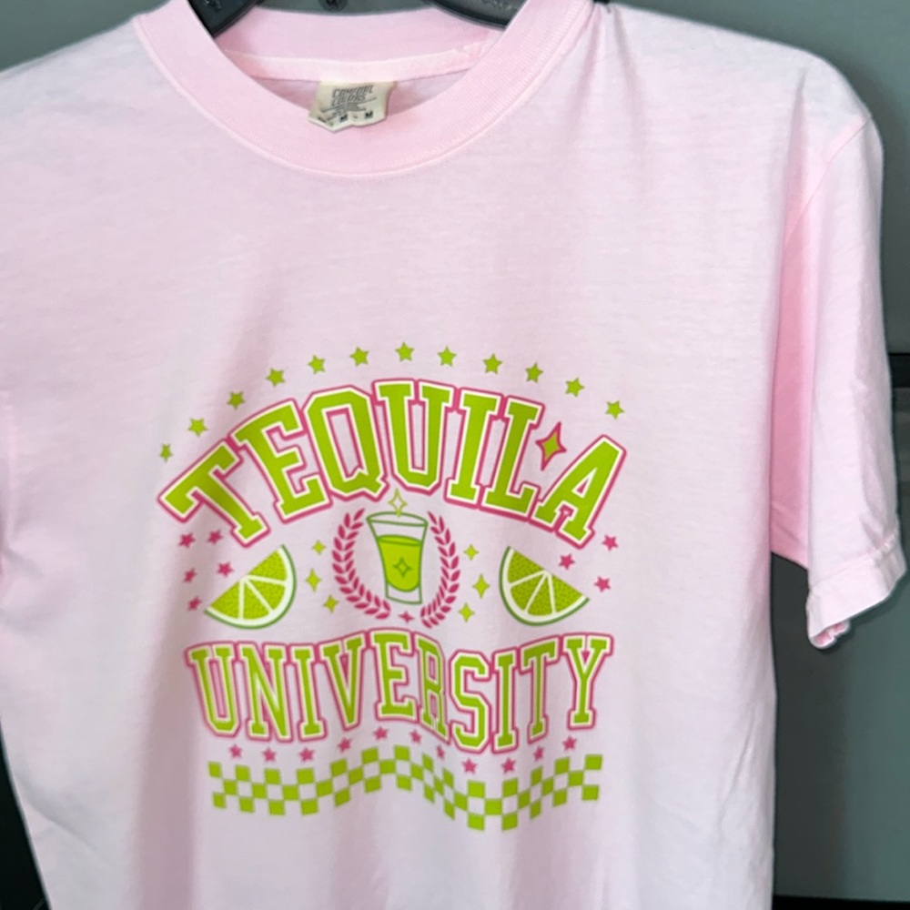 Comfort colors t shirt